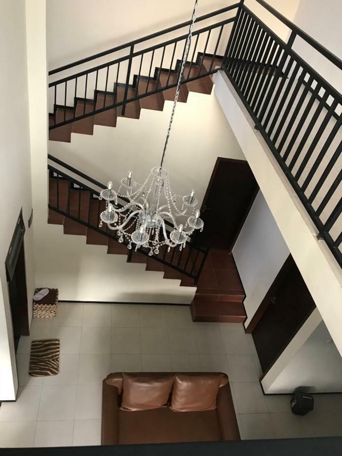 バトゥ Sudji'S Houseヴィラ エクステリア 写真