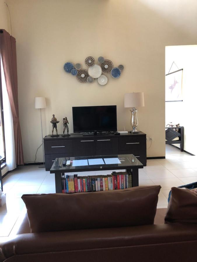 バトゥ Sudji'S Houseヴィラ エクステリア 写真